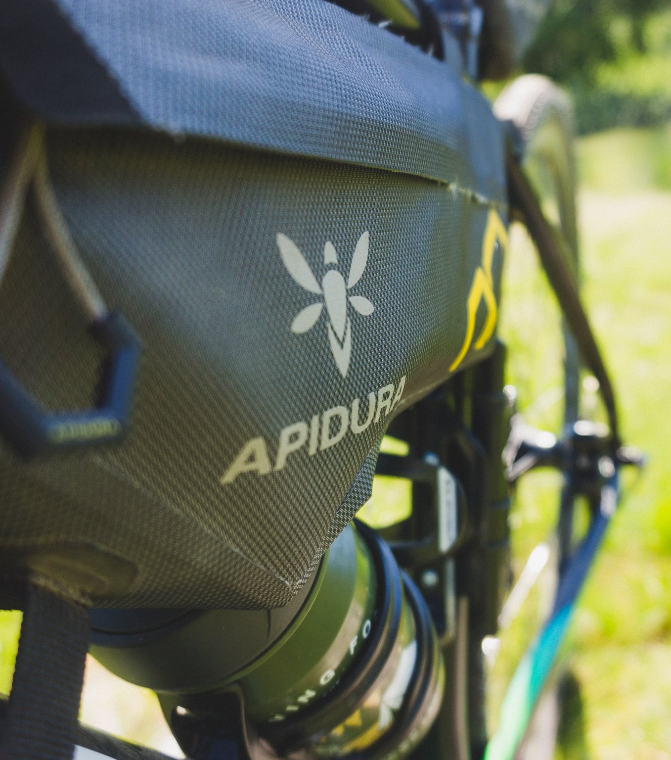 Borsa da bikepacking Apidura Expedition series frame pack
